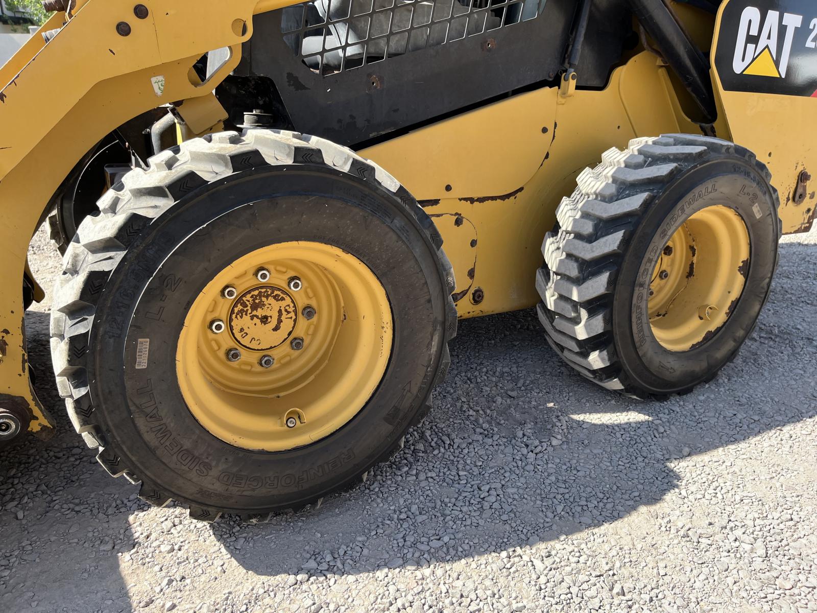 ./imagenes/INVOICE/2019/16437/MINI CATERPILLAR 262D (7).JPG